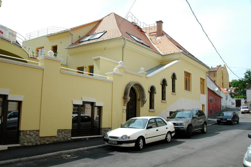 Stm3 Apartman Pécs Exterior photo